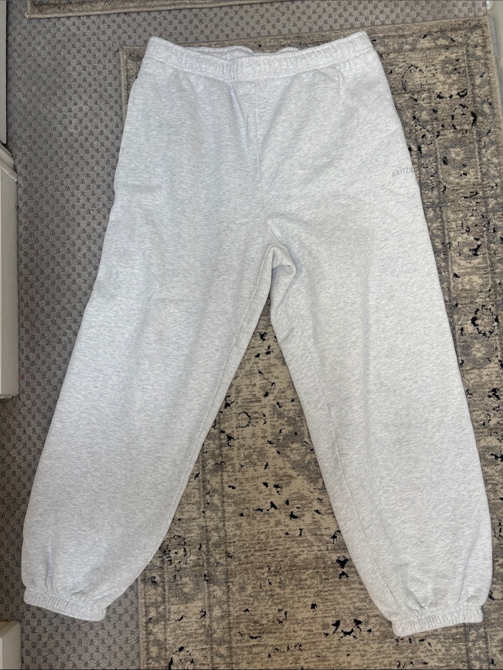 Aritzia Light Gray Sweatpants - Casual Joggers